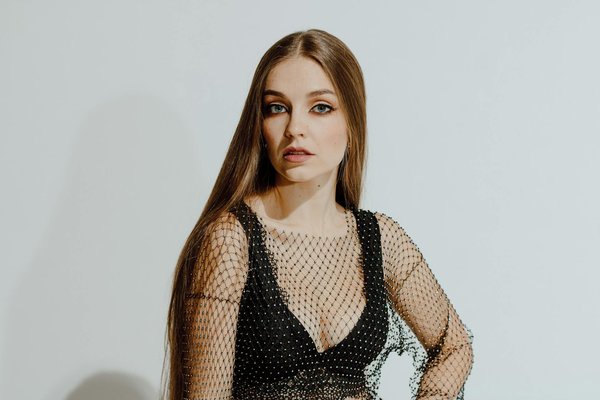 Mastering Winter Style in London: Discover the Ultimate Guide to Color Blocking with Proven Expert Tips!